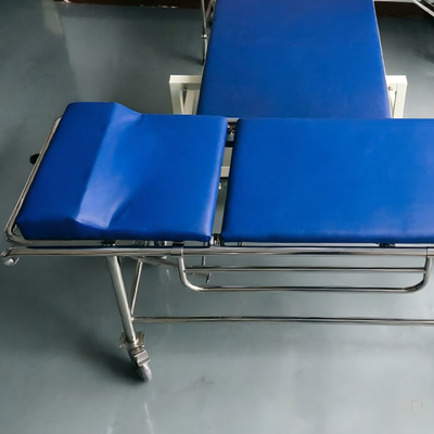 Niemagnetyczny nożyczek MRI z aluminium ze zdjętą sekcją głowicy i 4 obrotowe koła z hamulcami