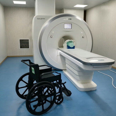 Niemagnetyczny wózek inwalidzki do gabinetu MRI 3,0T z ramą ze stopu aluminium i regulowanym podnóżkiem